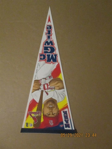 MLB St.Louis Cardinals Mark McGwire Vintage 1998 Team Logo Photo Pennant Cover