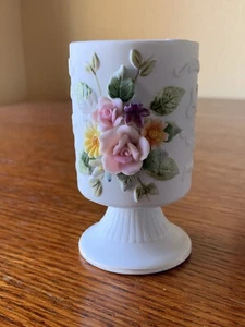 Vintage White PORCELAIN BISQUE Applied Flower Egg Cup SETO Kowa Toki JAPAN - Picture 1 of 12