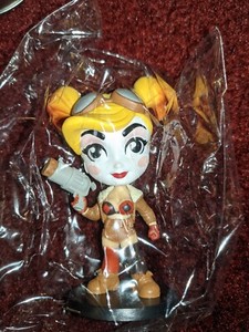 Cryptozoic Series 2 Harley Quinn Lil DC Bombshells.  New in bag with tin.