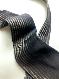 CORBATA DE GRADACIÓN A RAYAS SHEENY DE COLECCIÓN DOLCE & GABBANA DE COLECCIÓN GRIS D&G - Imagen 1 de 12