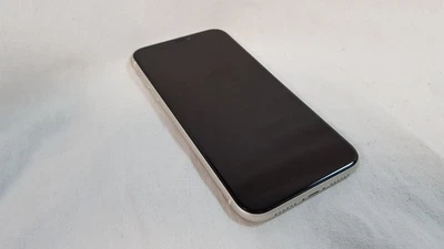 Apple iPhone 11 64GB Smart Phone Unlocked - Image 1 of 4