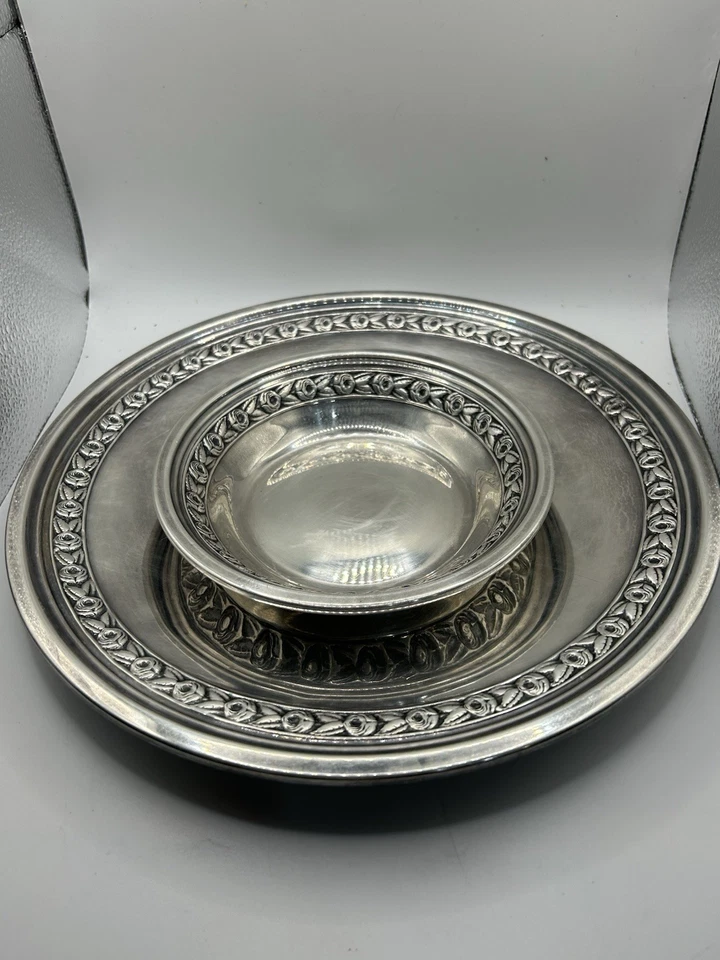 Посеребренный поднос и блюдо с узором Reed And Barton 1204 розы 1960-е 92,5% звезда - Изображение 1 из 4