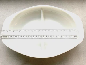 VINTAGE PYREX 1083 WHITE MILK GLASS DIVIDED OVAL 1.5 QT BAKEWARE SERVING DISH - Picture 1 of 5