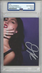 SIGNED OLIVIA RODRIGO GUTS SEXY PICTURE PHOTOGRAPH PSA DNA COA AUTHENTIC SOUR - Picture 1 of 2