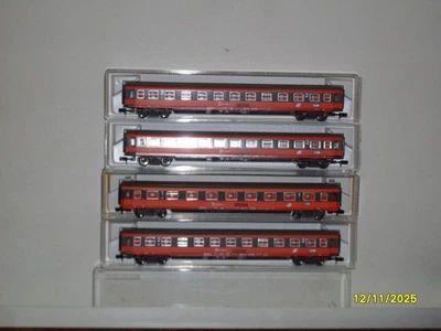 FLEISCHMANN     N GAUGE  OBB     COACHES  4 OFF - Image 1 of 2