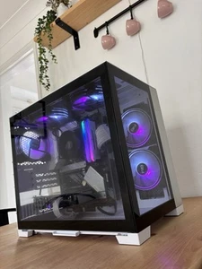 Gaming Pc | Ryzen 5 5600x | GeForce RTX 3060 | 16 GB RGB RAM *READ DESCRIPTION* - Afbeelding 1 van 9