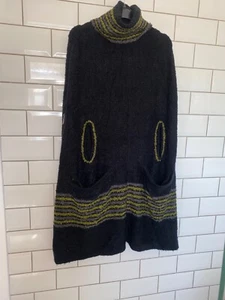 90s Y2K Poncho Cape One Size fits 10 12 14 16 Vintage Retro Black Pockets Zips - Picture 1 of 12