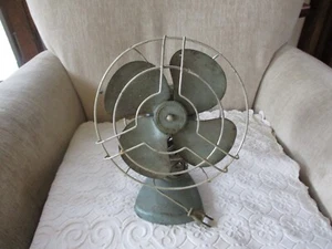 Vintage Kemco Industries St. Louis Model 1-201 Electric Desk Fan WORKS - Picture 1 of 14