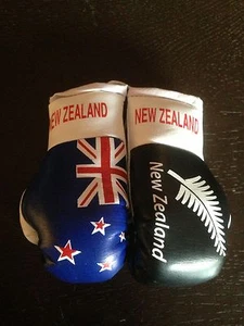NZ / NEW ZEALAND / ALL BLACK FLAG Mini Boxing Gloves Ornament BRAND NEW - Picture 1 of 6