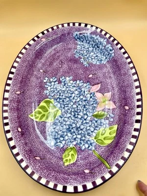 "Hermoso plato de cerámica Laurie Gates para puertas hortensia o lilas 16"" x 12""" Foto 1 de 4