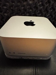 Apple Mac Studio (1TB SSD, M2 Ultra, 64GB) w dock (includes 4TB Crucial SSD) - Afbeelding 1 van 7