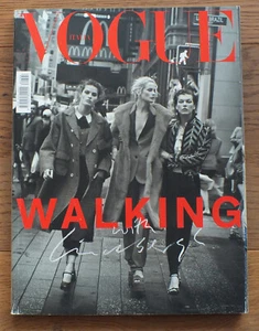 Magazine Vogue Italia 2016 Walking Peter Lindbergh Milla Jovovich Kate Moss - Bild 1 von 3