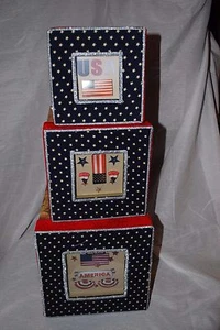 Celebrate America Flag USA Nesting Storage Boxes Cloth Paper July 4th 3pc NUEVO - Imagen 1 de 7