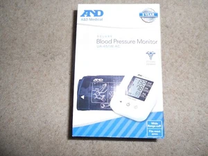 BRAND NEW A n D DELUXE MEDICAL BLOOD PREASURE MONITOR UA-651M-AC - Picture 1 of 5
