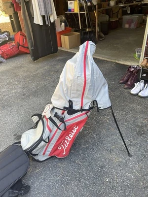 Titleist Hybrid 5 Golf Stand Bag - Black/Black/Red (‎TB21SX6-006) - Image 1 of 3