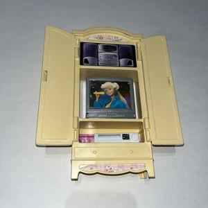 Vintage 1996 Barbie Folding Pretty House Armoire with TV Videorecorder - Bild 1 von 7