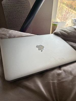 Apple MacBook Pro (Retina) 13 inch Laptop - ME662LLA (2013) - Image 1 of 4