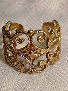 VTG Sarah Coventry Lace Ornate Filigree Gold Tone Ring Signed Sz. 7 Adjustable - Picture 1 of 5