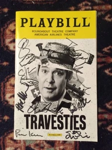 Tom Hollander e Cast Travestiti Firmati Opening Night Playbill - Foto 1 di 6
