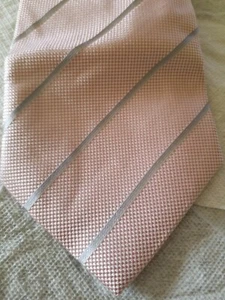 Kenneth Cole pink grey Striped Tie New Tags 100% SILK - Picture 1 of 4