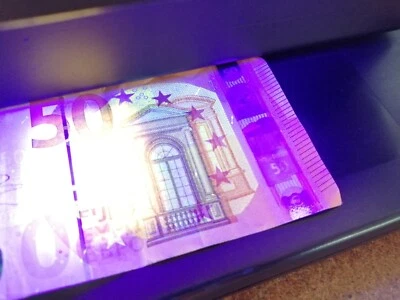 MONEY DETECTOR RILEVATORE DI BANCONOTE FALSE MACCHINETTA  CONTROLLA SOLDI EURO  - Immagine 1 di 4