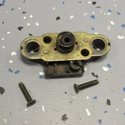 Soporte de soporte para asiento de pasajero OEM Suzuki "LATCH" 89-00 GS500 GS500E Foto 1 de 4