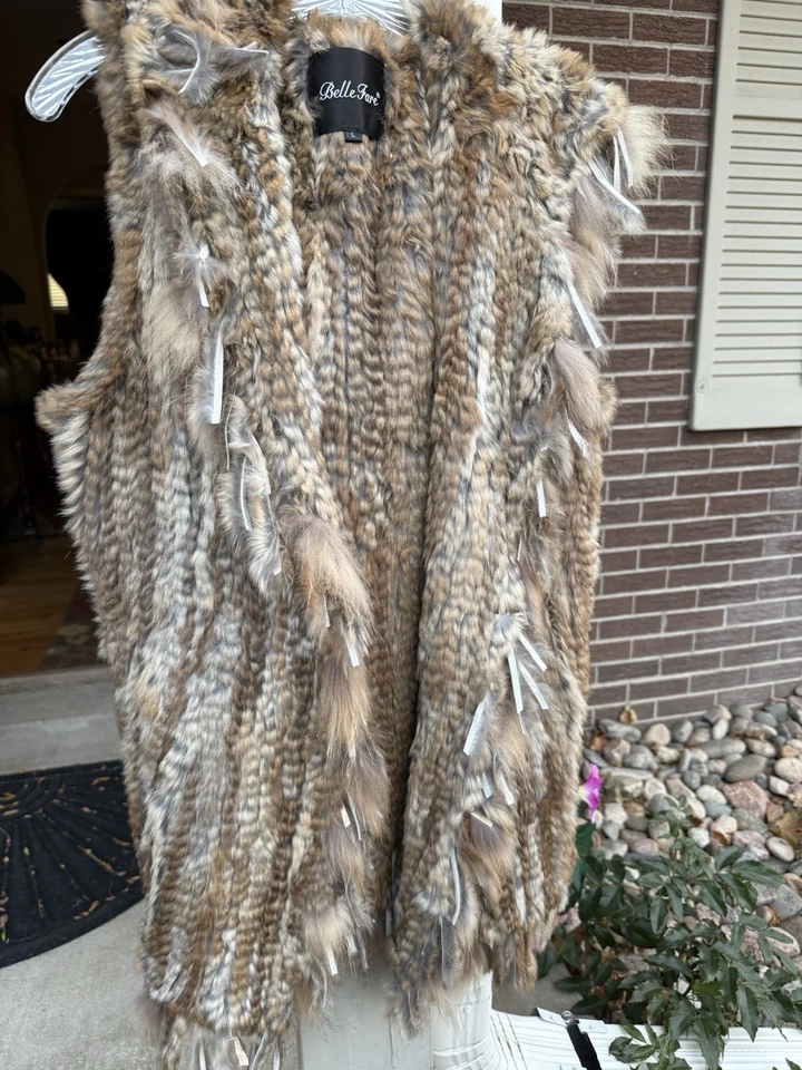 Belle Fare Women’s Fur Vest  Jacket Size L - Image 1 of 4