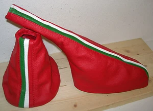 FIAT GRANDE PUNTO EVO CUFFIA CAMBIO FRENO A MANO PELLE ROSSA E TRICOLORE - Afbeelding 1 van 1