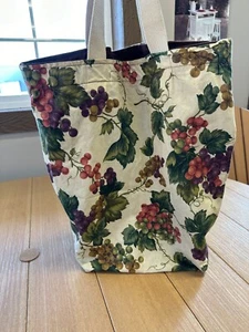 Handgefertigte Einkaufstasche Weinberg oder toskanischer Themenmarkt mit braunem Futter - Bild 1 von 10