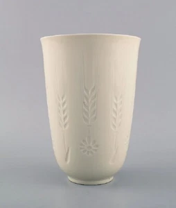 Royal Copenhagen blanc de chine vase with flowers and ears of grain in relief. - Picture 1 of 5