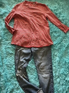 WE THE FREE red white blouse boho open back distressed look - Picture 1 of 12