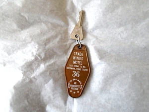 Trade Winds Motel Key & Fob - Sherman Texas - Picture 1 of 2