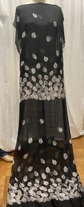 100% Silk Chiffon Falling White Flower Petals Black Fabric By The Yard 56" - Picture 1 of 3