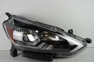 2016-2019 Nissan Sentra Right Passenger Side Headlight Halogen OEM  B1 - Picture 1 of 6