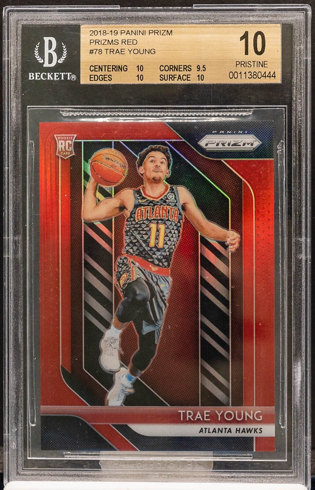 0444 TRAE YOUNG 2018 Panini Prizm 78 Red Prizm RC Rookie 258/299 BGS 10