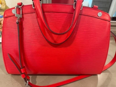 Bolso Louis Vuitton Brea con asa superior MM cuero Epi rojo carmín Foto 1 de 4
