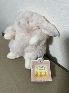 Nuevo con etiquetas Bunnies By The Bay Wee Flor de pétalo rosa pálido 6" Peluche Conejo Conejo Pascua - Imagen 1 de 5