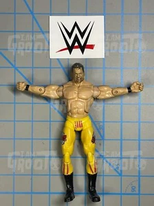 Figura de acción WWE Chris Benoit Deluxe Aggression Jakks Pacific WWF amarilla - Imagen 1 de 9