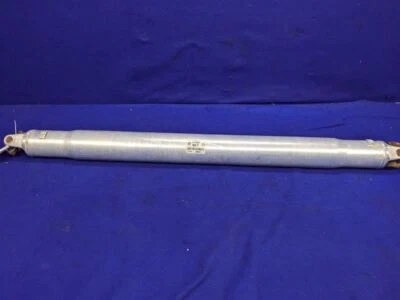 Chevrolet SSR 2003-2006 eje de transmisión de aluminio transmisión automática  Foto 1 de 4