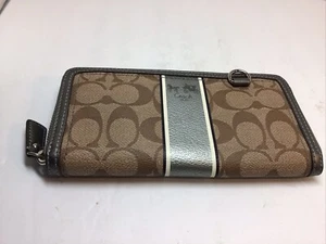 Coach Signature Tee runde Reißverschlüsse, NEU, grau in der Mitte und Reißverschluss - Bild 1 von 9