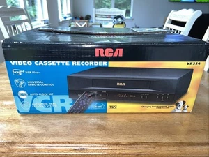 Reproductor de casete de video VCR RCA VR354 VHS grabadora con control remoto probado y funciona - Imagen 1 de 5