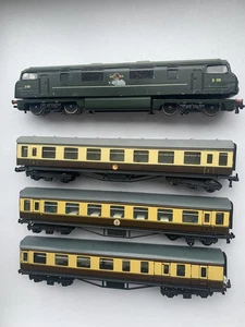 Trix D801 Warship Diesel 3 rail plungers suit Hornby Dublo & 3 WR coaches. - Picture 1 of 6