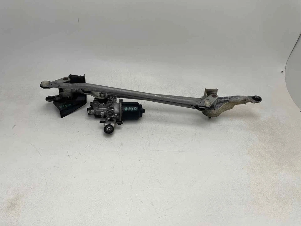 Motor limpiaparabrisas delantero con brazo de acoplamiento 86510AJ00D SE ADAPTA A SUBARU LEGACY SW 2010-2014 2,5 L Foto 1 de 4