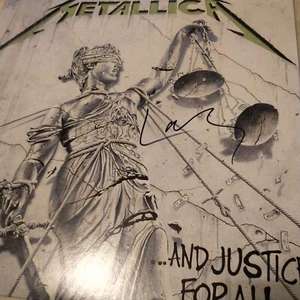 SIGNED Metallica - ..and Justice for all (signed by Lars Ulrich) vinyl Lps autog - Picture 1 of 2