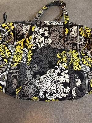 Bolso grande para pasar la noche Vera Bradley estampado barroco retirado-amarillo negro floral Foto 1 de 4