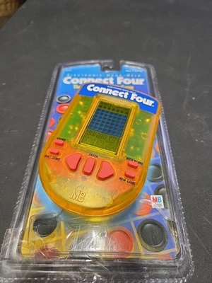 JUEGO PORTÁTIL ELECTRÓNICO CONNECT FOUR 1995 MILTON BRADLEY PROBADO Y FUNCIONA DE COLECCIÓN Foto 1 de 4