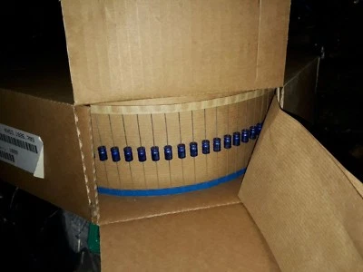 Condensadores axiales 100 un. NOS BC PHILIPS 021 22uf 63v para audio HI_END! Foto 1 de 3