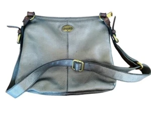 Fossil Distressed Metallic Silver Leather Crossbody Purse Zip Pockets - Picture 1 of 12