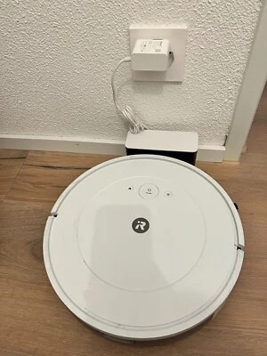 Fast neu - iRobot Roomba Combo Essentialschfunktion - Bild 1 von 3