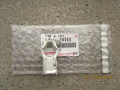 08 - 15 TOYOTA LAND CRUISER BATTERY - NEGATIVE TERMINAL CONNECTOR OEM BRAND NEW - Image 1 of 3
